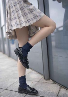 我的美母犬妈妈1_国产剧动漫免费观看