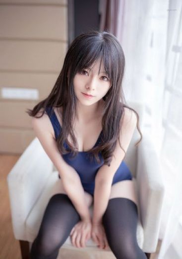 少妇下面严重走光_DVD高清完整版