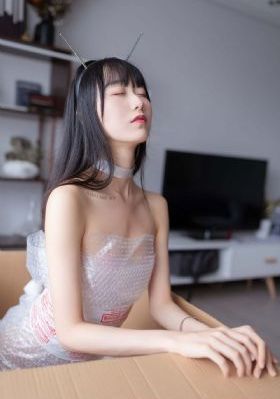日日摸夜夜摸狠狠摸_4K日韩免费观看